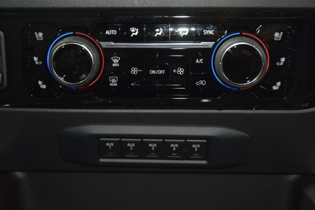 2026 Chevrolet Silverado 3500HD 4WD Crew Cab 172" High Country - 23037642 - 35