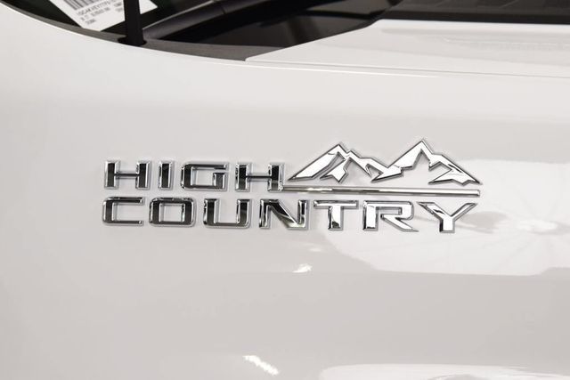 2026 Chevrolet Silverado 3500HD 4WD Crew Cab 172" High Country - 23039346 - 17