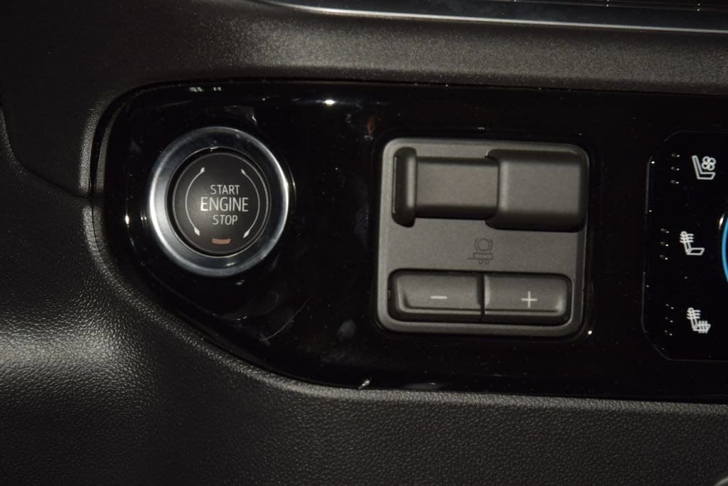 2026 Chevrolet Silverado 3500HD 4WD Crew Cab 172" High Country - 23039346 - 36