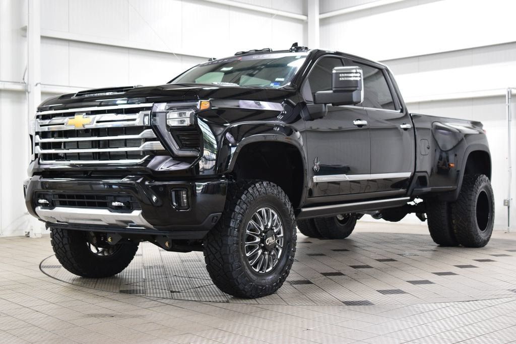 2026 Chevrolet Silverado 3500HD 4WD Crew Cab 172" High Country - 23052470 - 2