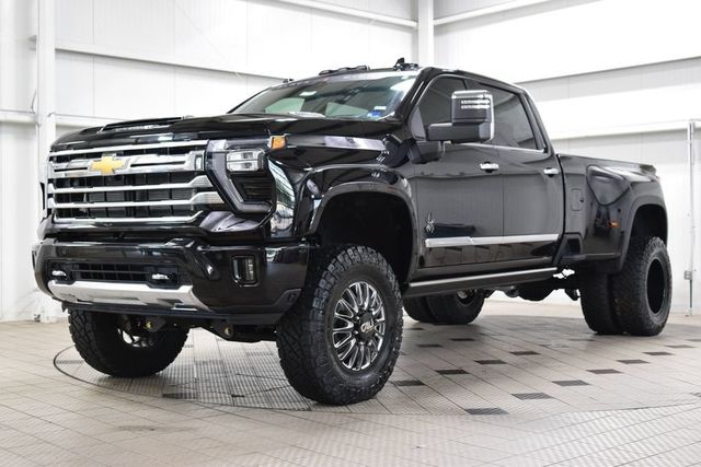 2026 Chevrolet Silverado 3500HD 4WD Crew Cab 172" High Country - 23052470 - 2