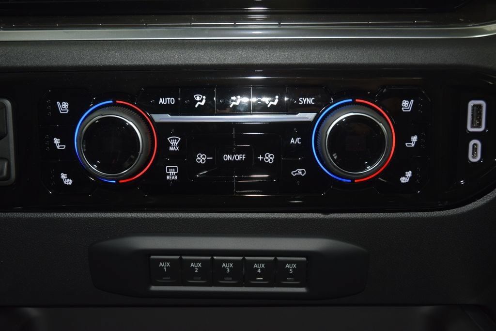 2026 Chevrolet Silverado 3500HD 4WD Crew Cab 172" High Country - 23052470 - 35