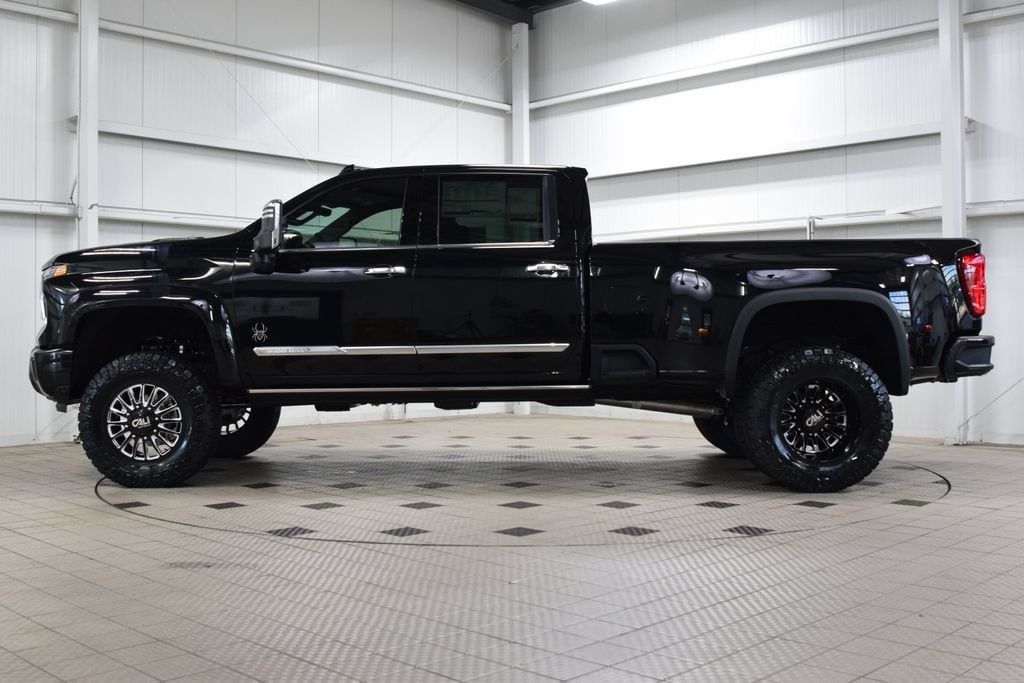 2026 Chevrolet Silverado 3500HD 4WD Crew Cab 172" High Country - 23052470 - 3