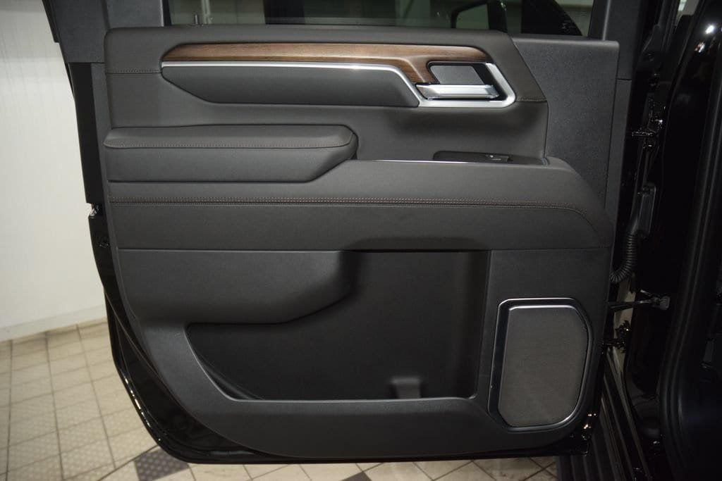 2026 Chevrolet Silverado 3500HD 4WD Crew Cab 172" High Country - 23052470 - 50