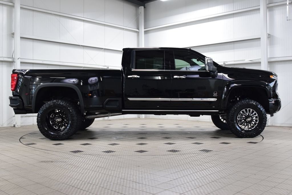 2026 Chevrolet Silverado 3500HD 4WD Crew Cab 172" High Country - 23052470 - 8
