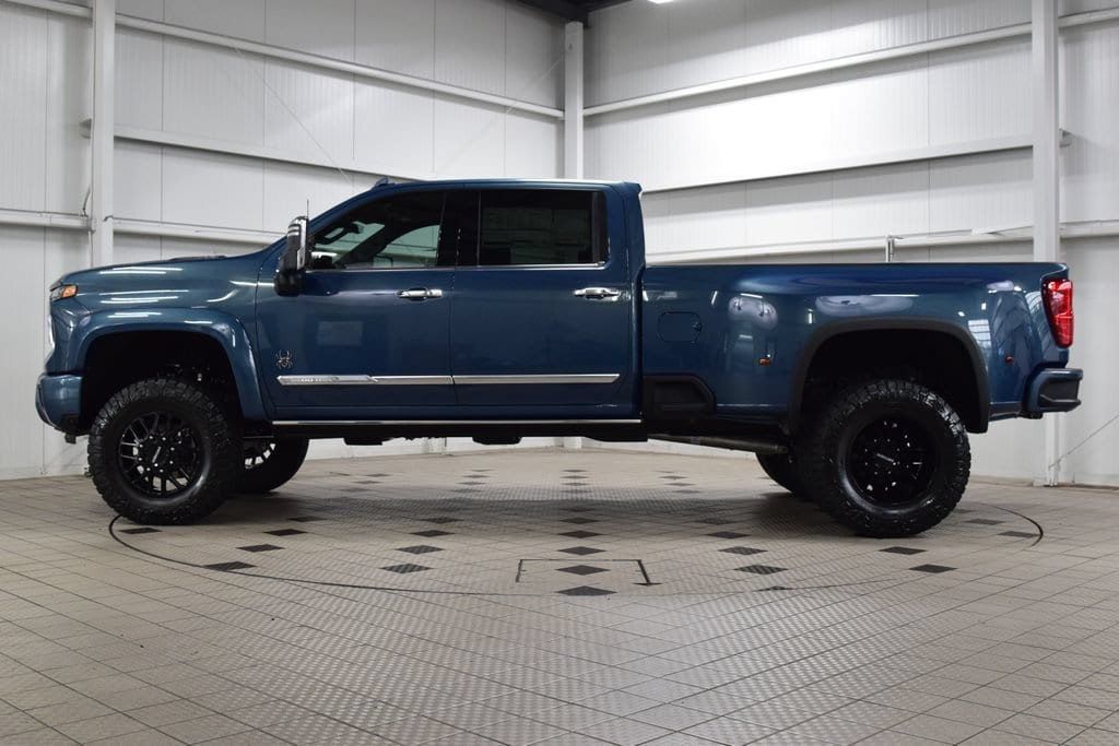 2026 Chevrolet Silverado 3500HD 4WD Crew Cab 172" High Country - 23078902 - 3