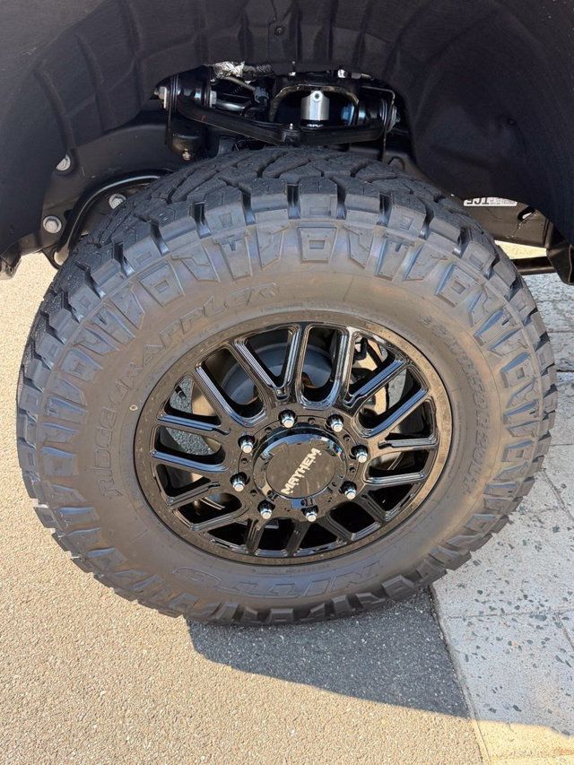 2026 Chevrolet Silverado 3500HD 4WD Crew Cab 172" High Country - 23096953 - 5