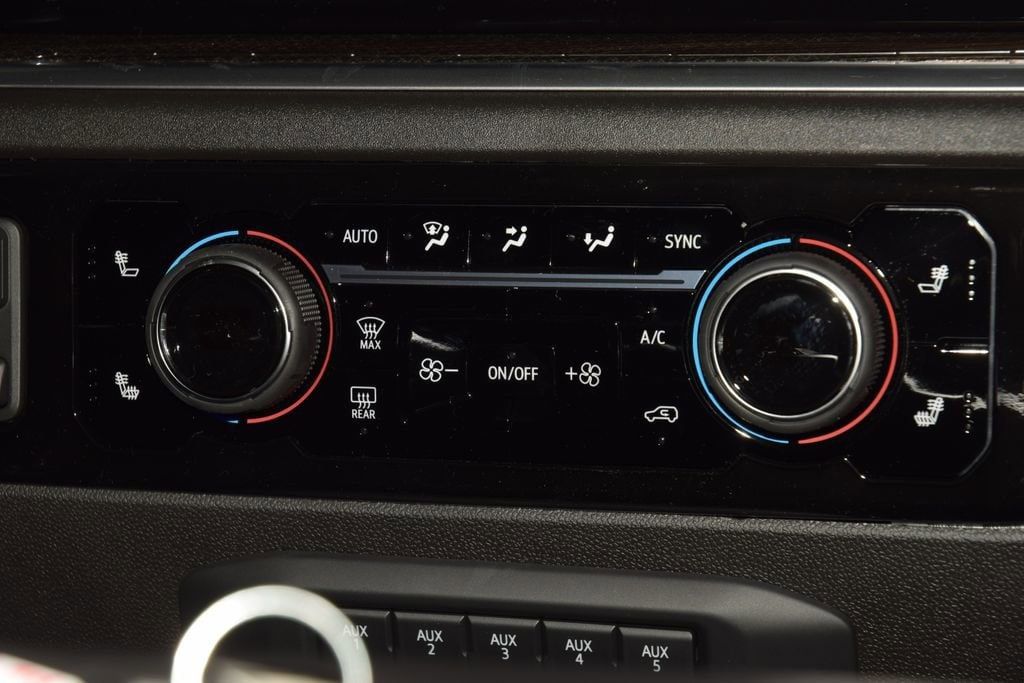 2026 Chevrolet Silverado 3500HD 4WD Crew Cab 172" LT - 23012357 - 35