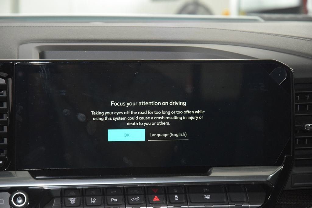 2026 Chevrolet Silverado 3500HD 4WD Crew Cab 172" LT - 23012358 - 34