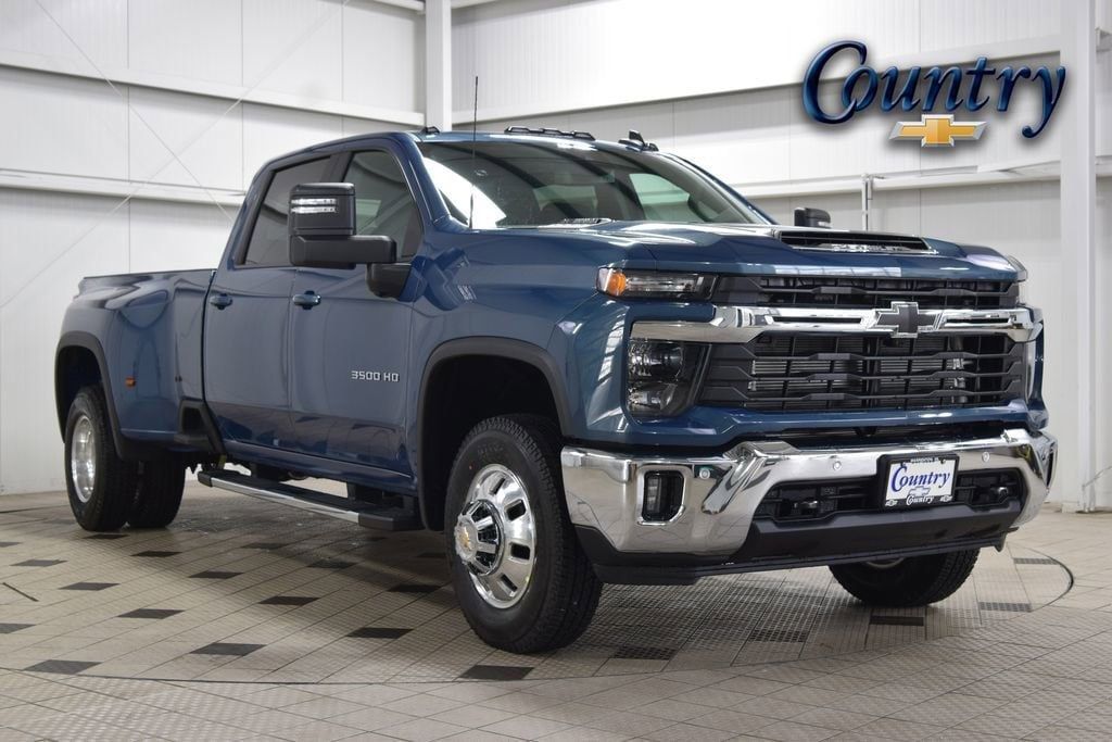 2026 Chevrolet Silverado 3500HD 4WD Crew Cab 172" LT - 23012359 | Video 1