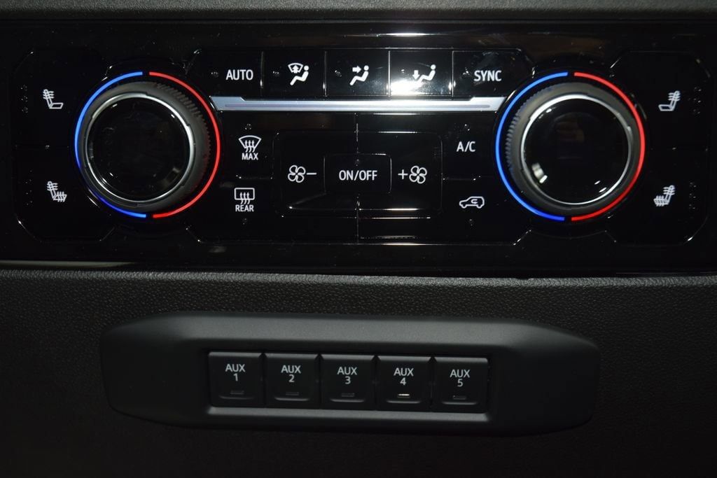 2026 Chevrolet Silverado 3500HD 4WD Crew Cab 172" LT - 23012359 - 35