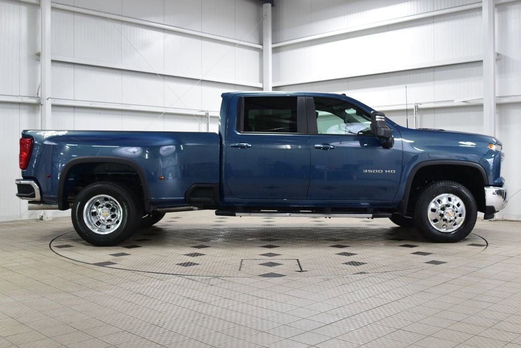 2026 Chevrolet Silverado 3500HD 4WD Crew Cab 172" LT - 23012359 - 8
