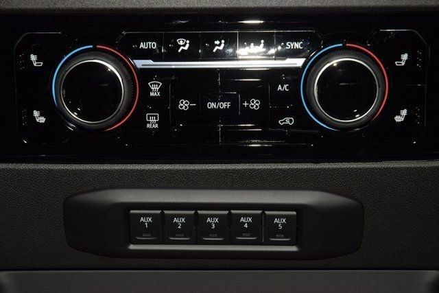 2026 Chevrolet Silverado 3500HD 4WD Crew Cab 172" LT - 23012367 - 35