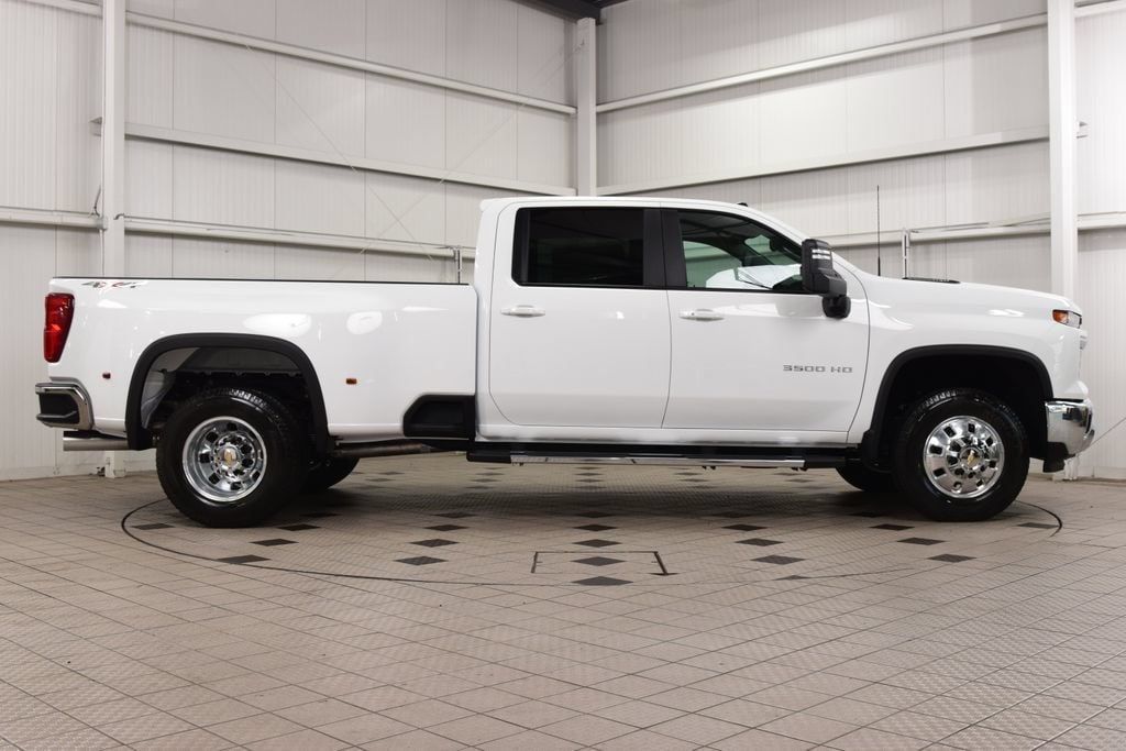 2026 Chevrolet Silverado 3500HD 4WD Crew Cab 172" LT - 23058632 - 8