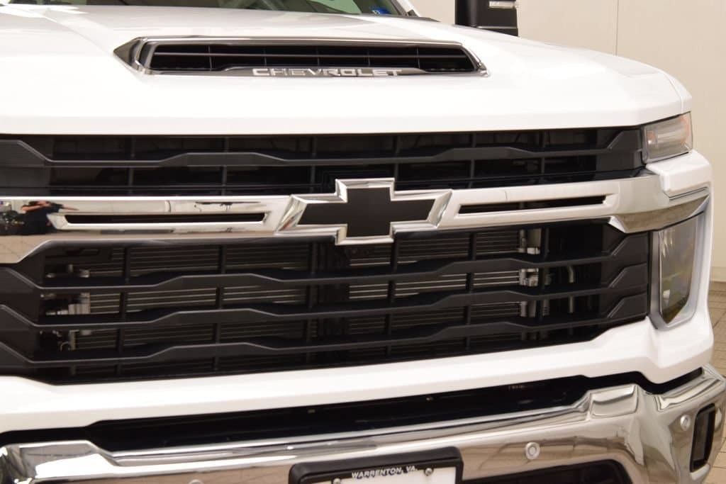 2026 Chevrolet Silverado 3500HD 4WD Crew Cab 172" LT - 23058633 - 10