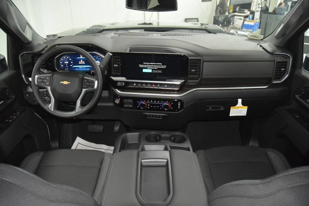 2026 Chevrolet Silverado 3500HD 4WD Crew Cab 172" LT - 23060063 - 33