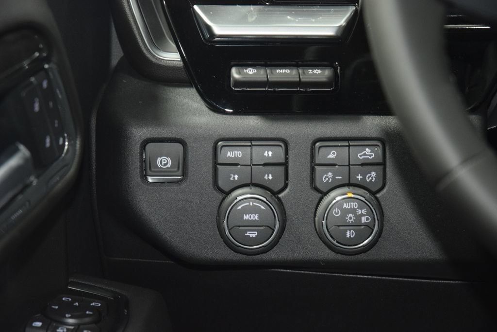 2026 Chevrolet Silverado 3500HD 4WD Crew Cab 172" LTZ - 23020028 - 38