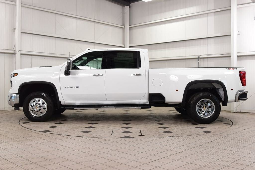 2026 Chevrolet Silverado 3500HD 4WD Crew Cab 172" LTZ - 23020028 - 3
