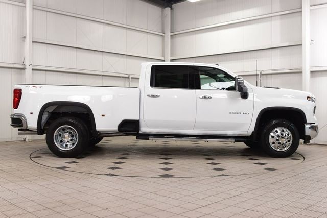 2026 Chevrolet Silverado 3500HD 4WD Crew Cab 172" LTZ - 23020028 - 8