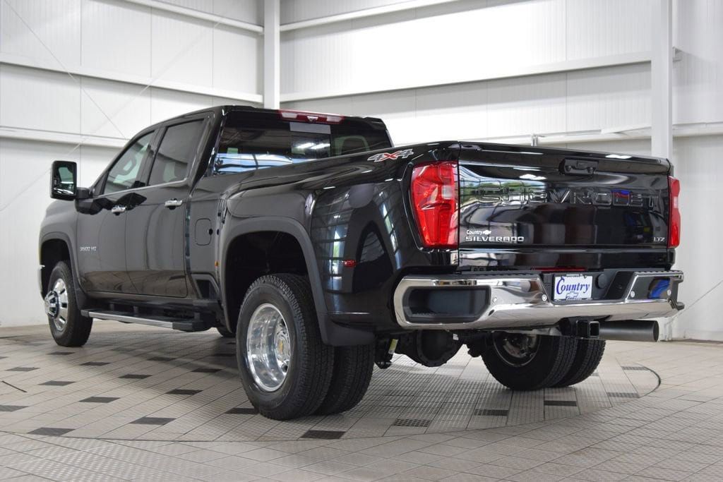 2026 Chevrolet Silverado 3500HD 4WD Crew Cab 172" LTZ - 23020029 - 5