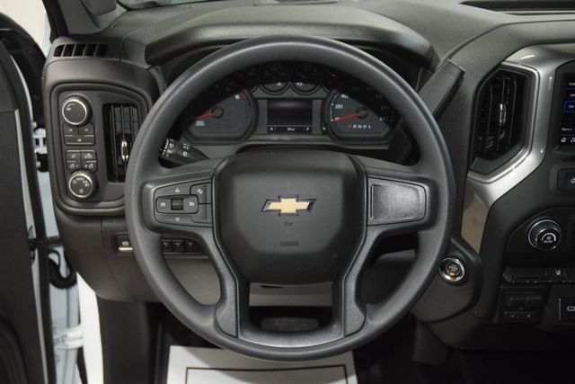 2026 Chevrolet Silverado 3500HD 4WD Crew Cab 172" Work Truck - 23012340 - 31