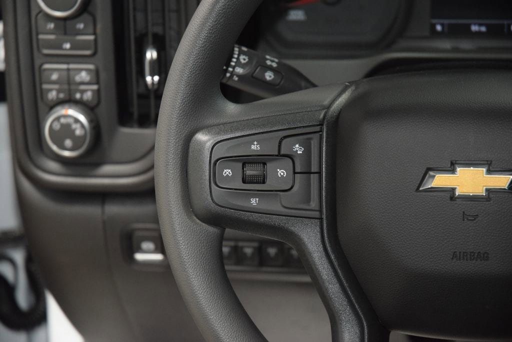 2026 Chevrolet Silverado 3500HD 4WD Crew Cab 172" Work Truck - 23012340 - 32