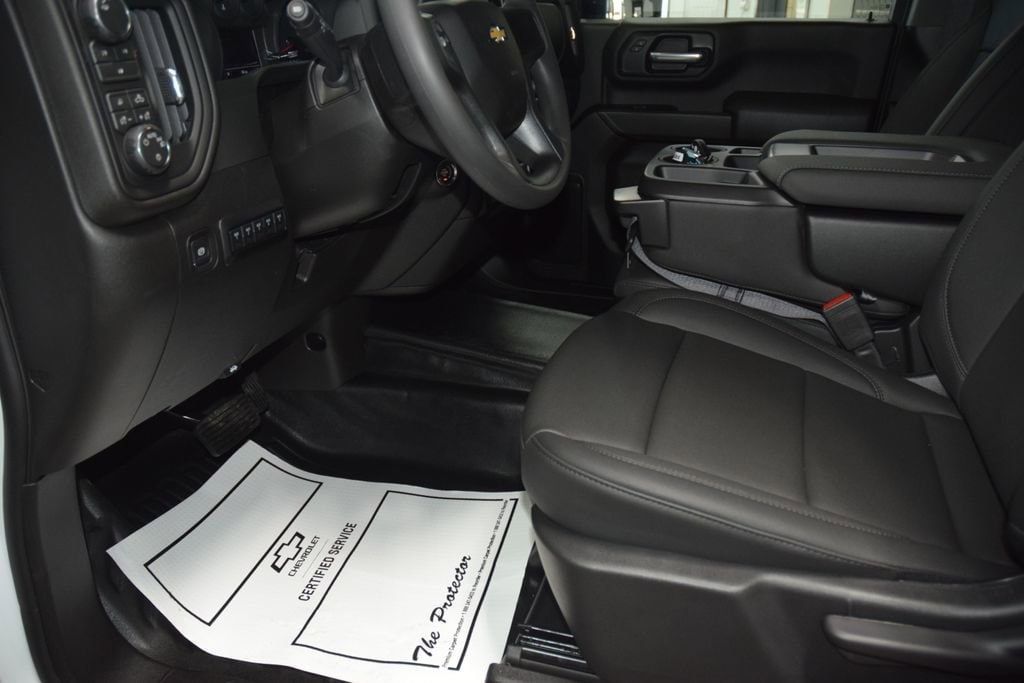 2026 Chevrolet Silverado 3500HD 4WD Crew Cab 172" Work Truck - 23012340 - 33