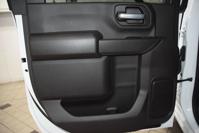 2026 Chevrolet Silverado 3500HD 4WD Crew Cab 172" Work Truck - 23012340 - 37