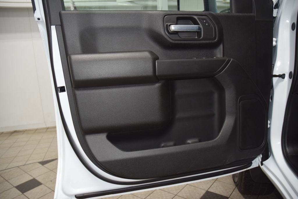 2026 Chevrolet Silverado 3500HD 4WD Crew Cab 172" Work Truck - 23012340 - 39