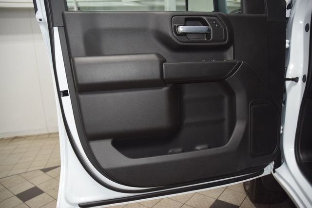 2026 Chevrolet Silverado 3500HD 4WD Crew Cab 172" Work Truck - 23012340 - 39