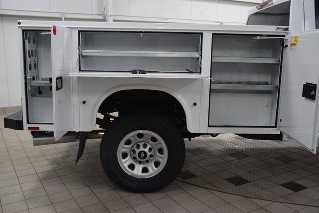 2026 Chevrolet Silverado 3500HD 4WD Crew Cab 172" Work Truck - 23012354 - 40