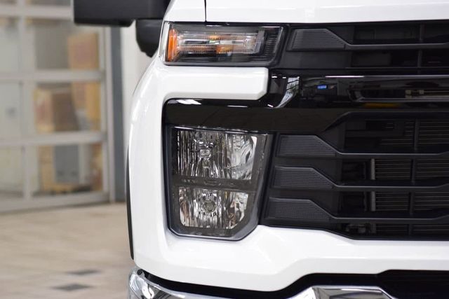 2026 Chevrolet Silverado 3500HD 4WD Crew Cab 172" Work Truck - 23012355 - 11