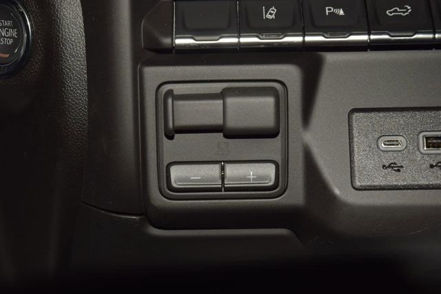 2026 Chevrolet Silverado 3500HD 4WD Crew Cab 172" Work Truck - 23012355 - 34