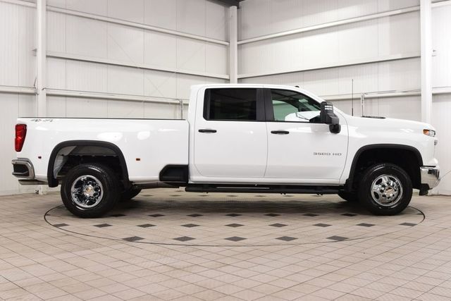 2026 Chevrolet Silverado 3500HD 4WD Crew Cab 172" Work Truck - 23012355 - 8
