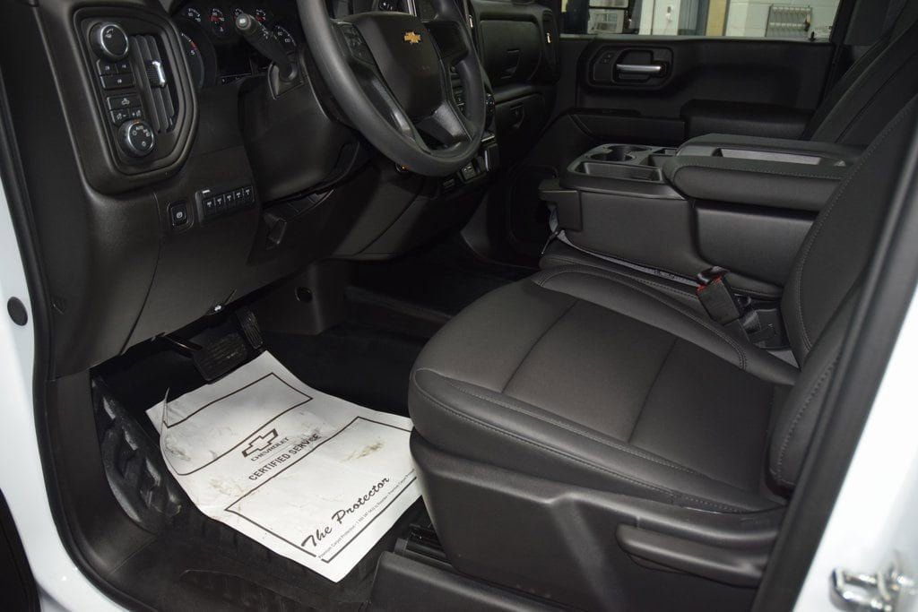 2026 Chevrolet Silverado 3500HD 4WD Crew Cab 172" Work Truck - 23012360 - 28