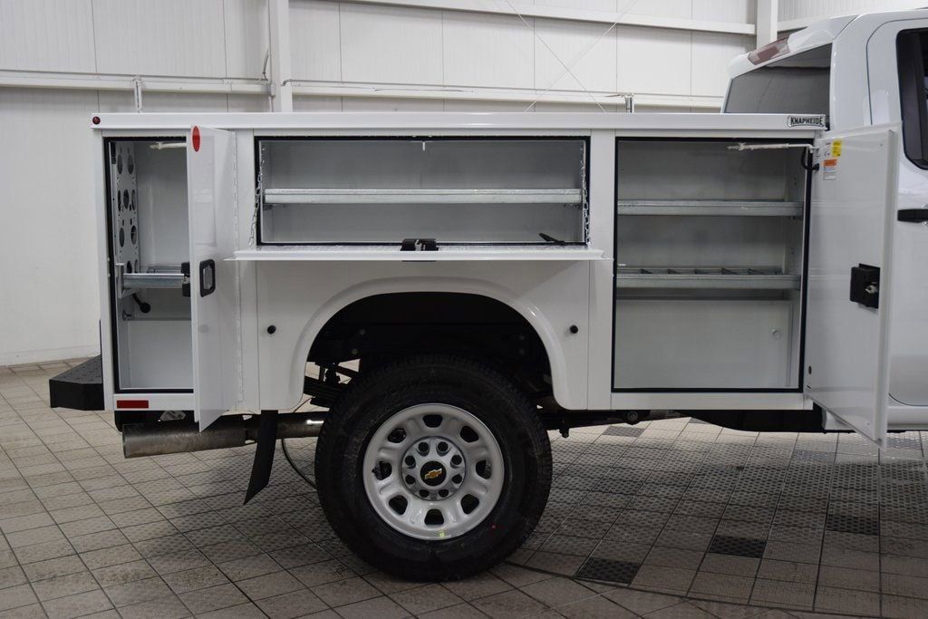 2026 Chevrolet Silverado 3500HD 4WD Crew Cab 172" Work Truck - 23012361 - 41