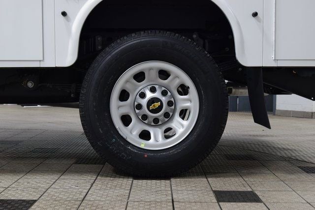 2026 Chevrolet Silverado 3500HD 4WD Crew Cab 172" Work Truck - 23012362 - 17