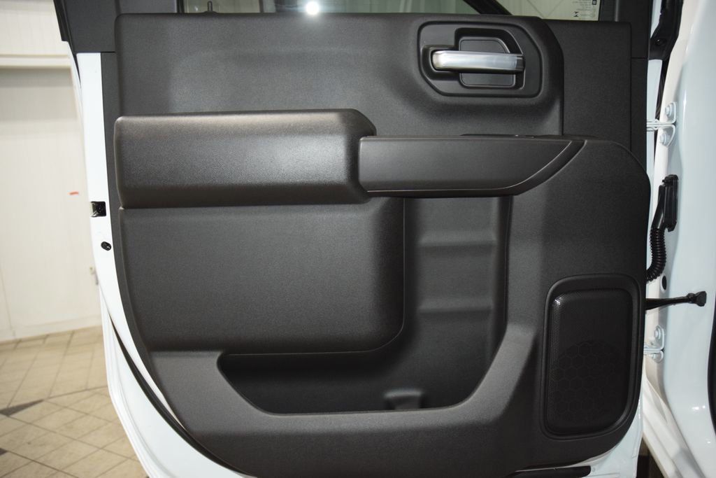 2026 Chevrolet Silverado 3500HD 4WD Crew Cab 172" Work Truck - 23012365 - 37