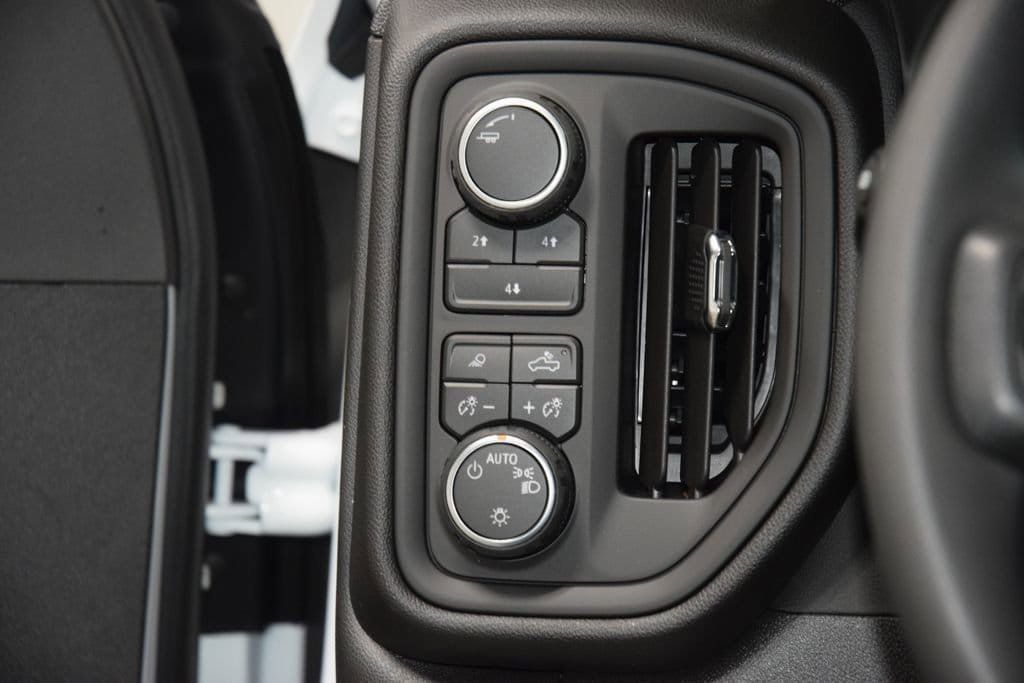 2026 Chevrolet Silverado 3500HD 4WD Crew Cab 172" Work Truck - 23012366 - 26