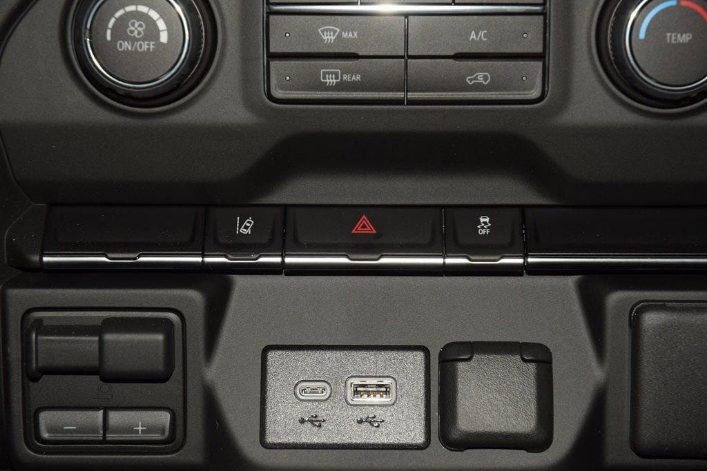 2026 Chevrolet Silverado 3500HD 4WD Crew Cab 172" Work Truck - 23012376 - 23