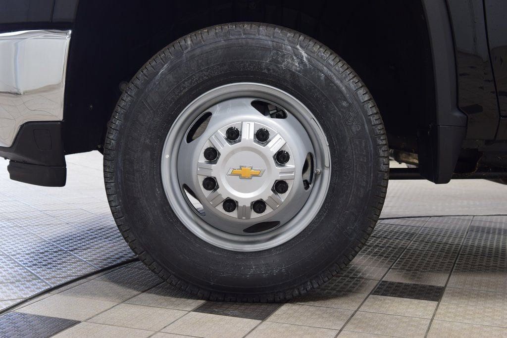 2026 Chevrolet Silverado 3500HD 4WD Crew Cab 172" Work Truck - 23012377 - 17