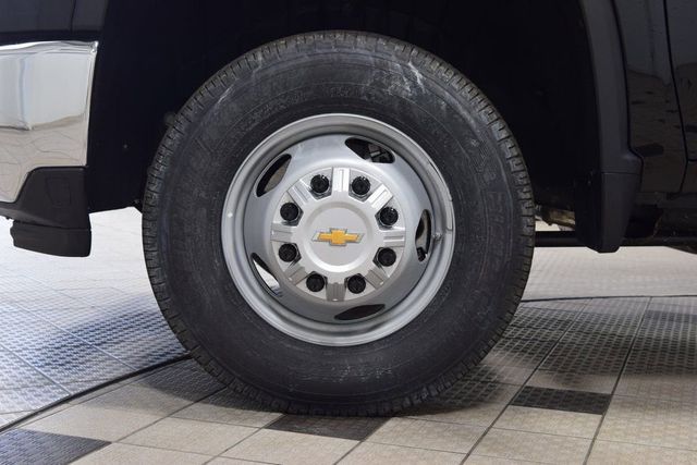 2026 Chevrolet Silverado 3500HD 4WD Crew Cab 172" Work Truck - 23012377 - 17