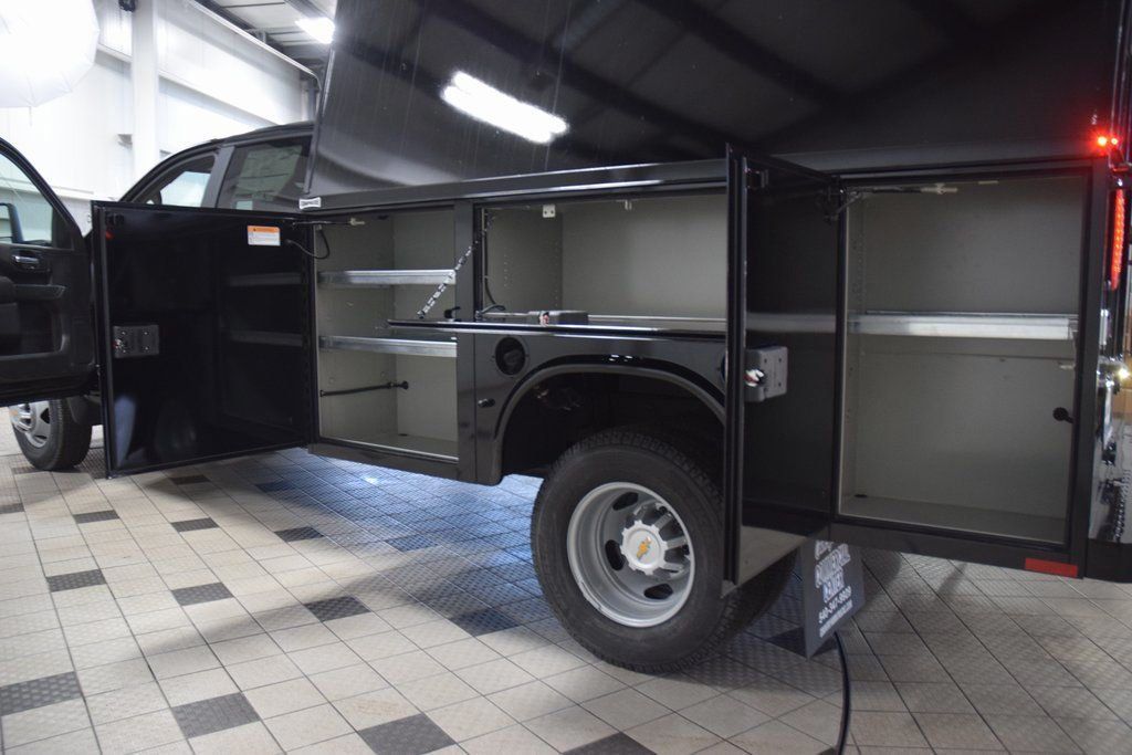 2026 Chevrolet Silverado 3500HD 4WD Crew Cab 172" Work Truck - 23012377 - 40