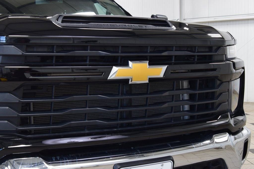 2026 Chevrolet Silverado 3500HD 4WD Crew Cab 172" Work Truck - 23012377 - 4