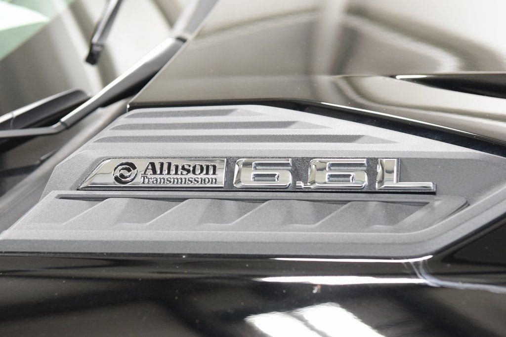 2026 Chevrolet Silverado 3500HD 4WD Crew Cab 172" Work Truck - 23012377 - 8