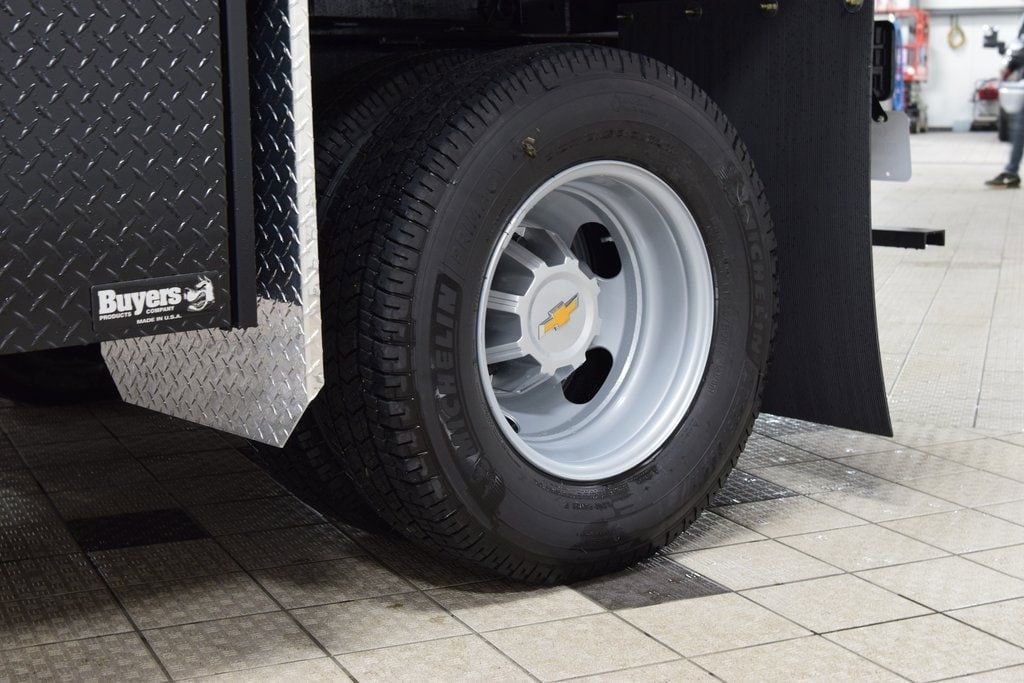 2026 Chevrolet Silverado 3500HD 4WD Crew Cab 172" Work Truck - 23012389 - 16