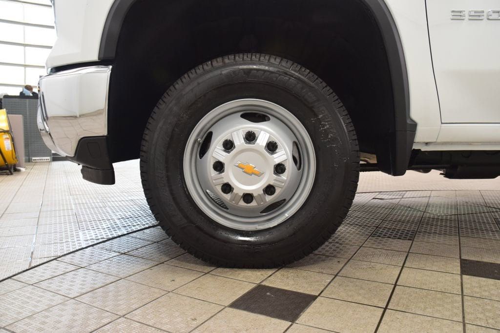 2026 Chevrolet Silverado 3500HD 4WD Crew Cab 172" Work Truck - 23012393 - 16