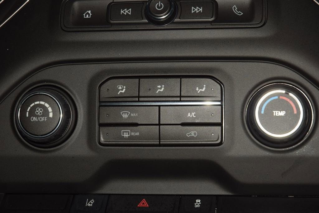 2026 Chevrolet Silverado 3500HD 4WD Crew Cab 172" Work Truck - 23012393 - 23