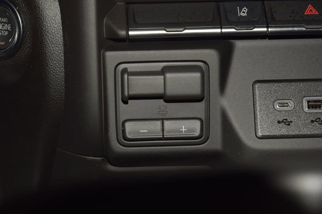 2026 Chevrolet Silverado 3500HD 4WD Crew Cab 172" Work Truck - 23012393 - 25