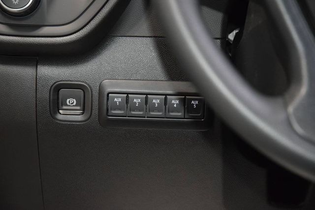 2026 Chevrolet Silverado 3500HD 4WD Crew Cab 172" Work Truck - 23012393 - 28